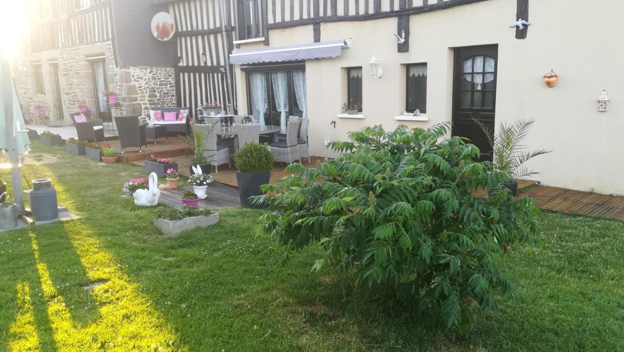 La Gerbaudiere Chambres&Table D Hotes Proche Mont Saint Michel Cuisine Maison Notre-Dame-du-Touchet 外观 照片