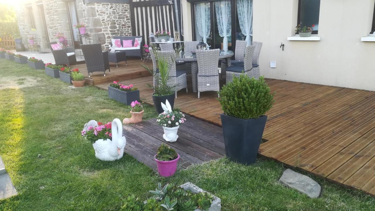 La Gerbaudiere Chambres&Table D Hotes Proche Mont Saint Michel Cuisine Maison Notre-Dame-du-Touchet 外观 照片