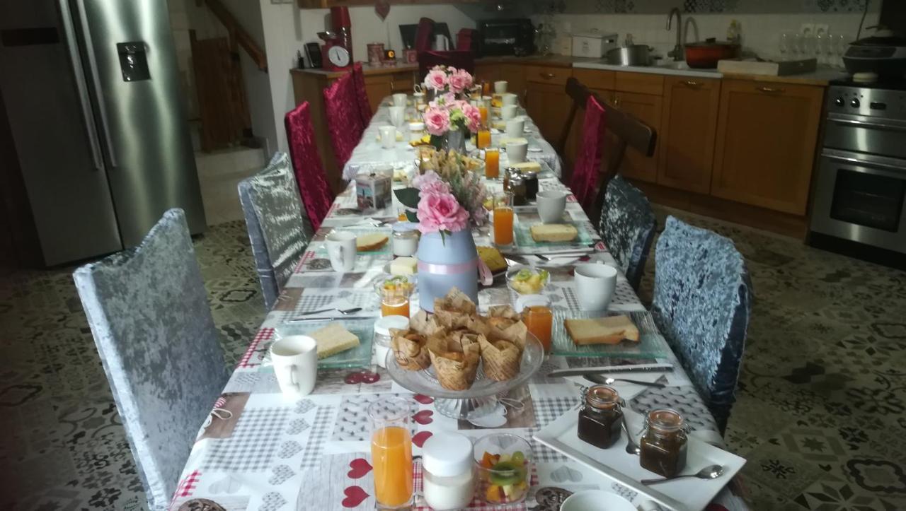 La Gerbaudiere Chambres&Table D Hotes Proche Mont Saint Michel Cuisine Maison Notre-Dame-du-Touchet 外观 照片