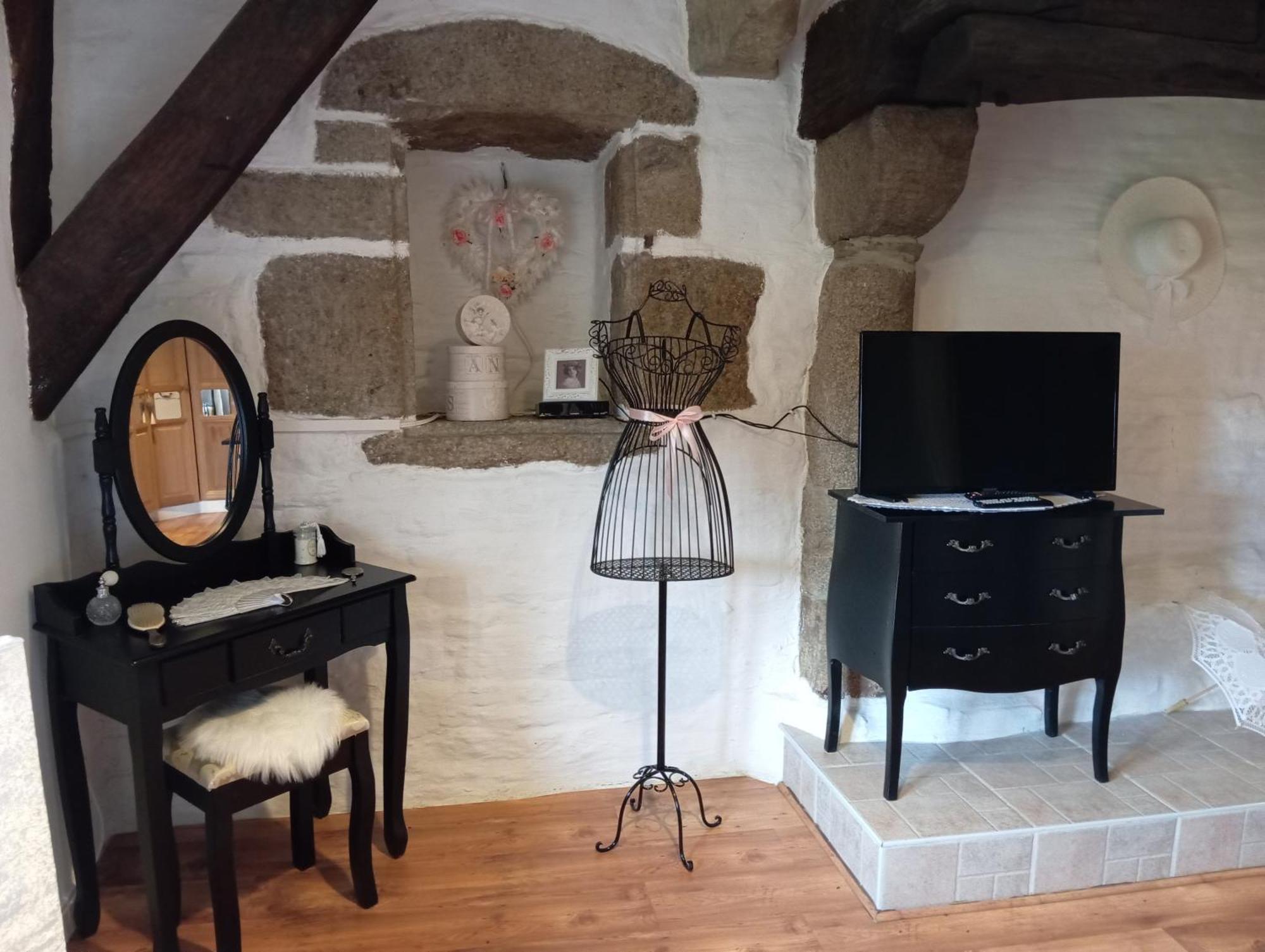 La Gerbaudiere Chambres&Table D Hotes Proche Mont Saint Michel Cuisine Maison Notre-Dame-du-Touchet 外观 照片