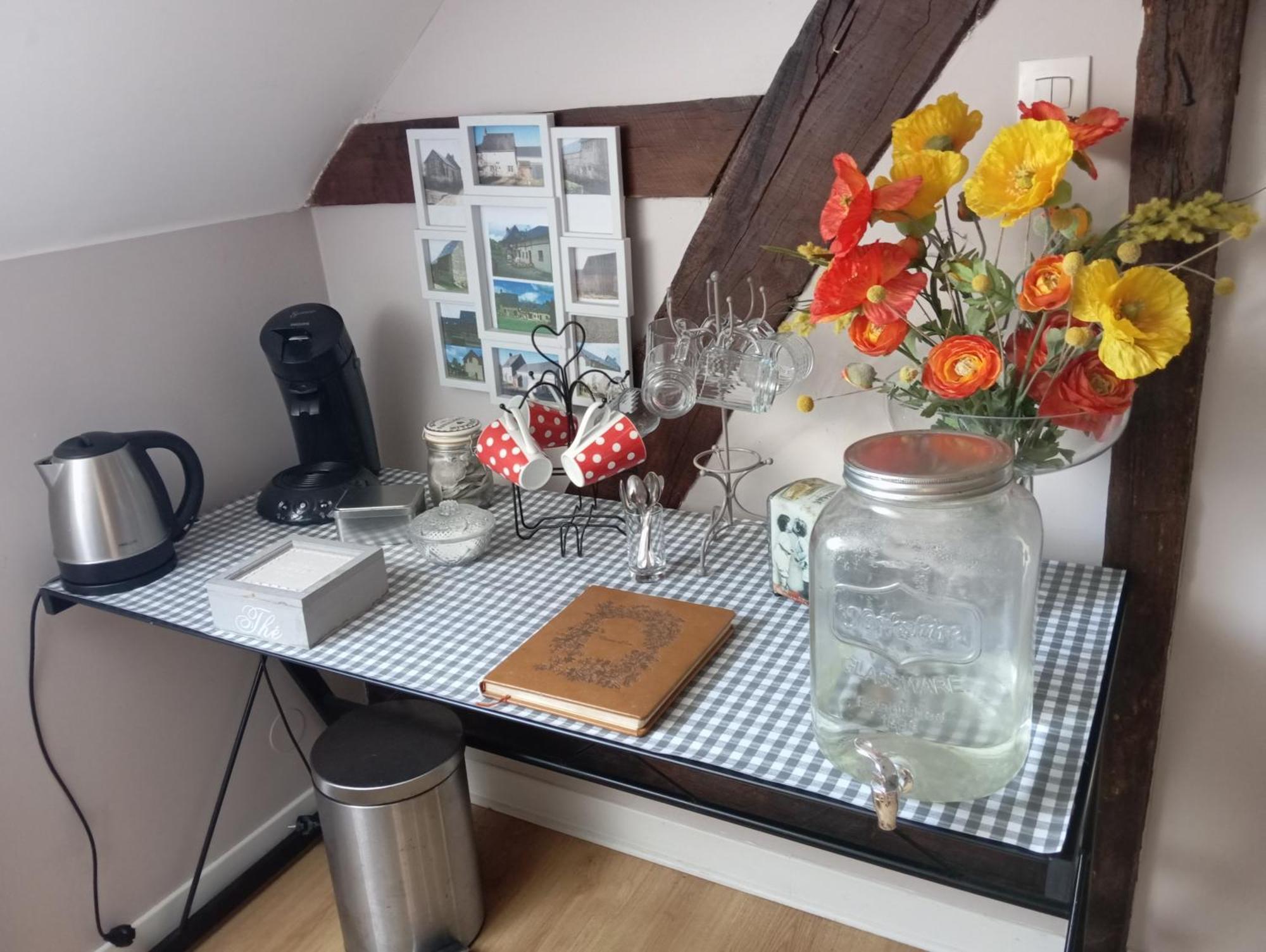 La Gerbaudiere Chambres&Table D Hotes Proche Mont Saint Michel Cuisine Maison Notre-Dame-du-Touchet 外观 照片