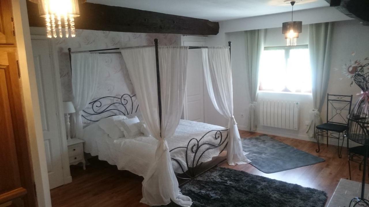 La Gerbaudiere Chambres&Table D Hotes Proche Mont Saint Michel Cuisine Maison Notre-Dame-du-Touchet 外观 照片