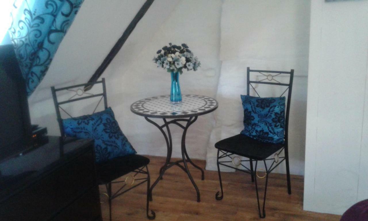 La Gerbaudiere Chambres&Table D Hotes Proche Mont Saint Michel Cuisine Maison Notre-Dame-du-Touchet 外观 照片