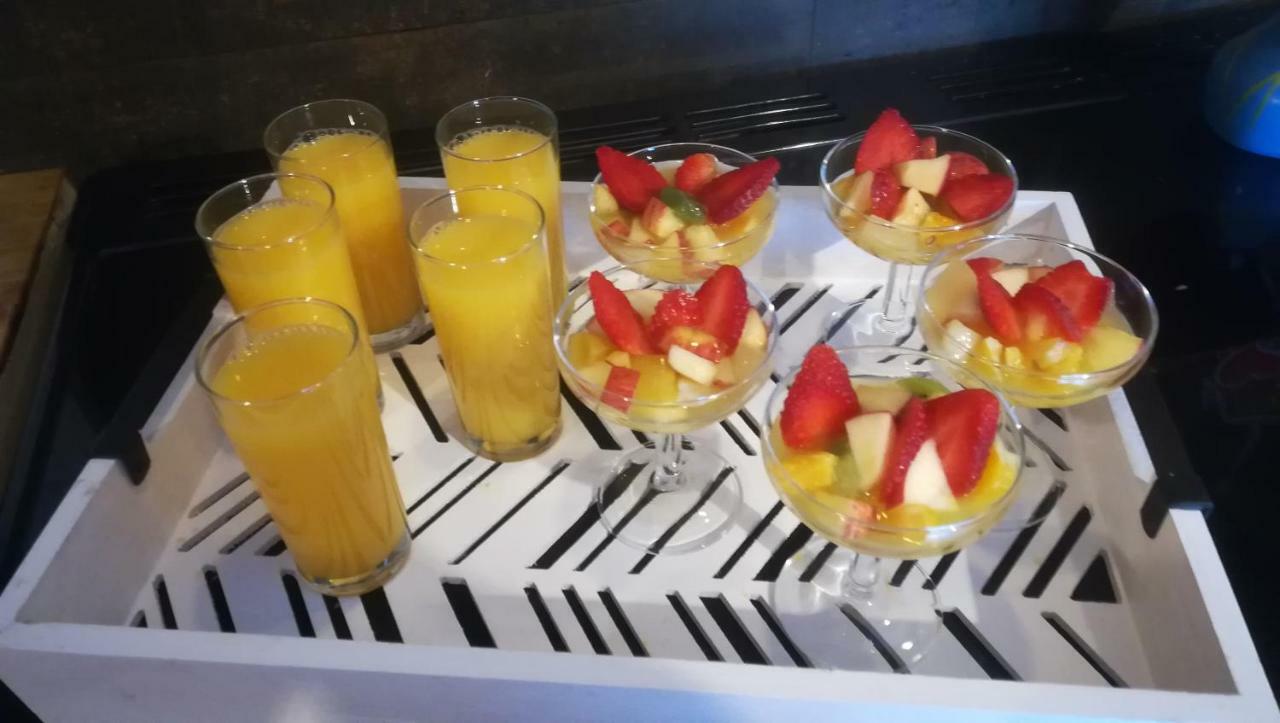 La Gerbaudiere Chambres&Table D Hotes Proche Mont Saint Michel Cuisine Maison Notre-Dame-du-Touchet 外观 照片