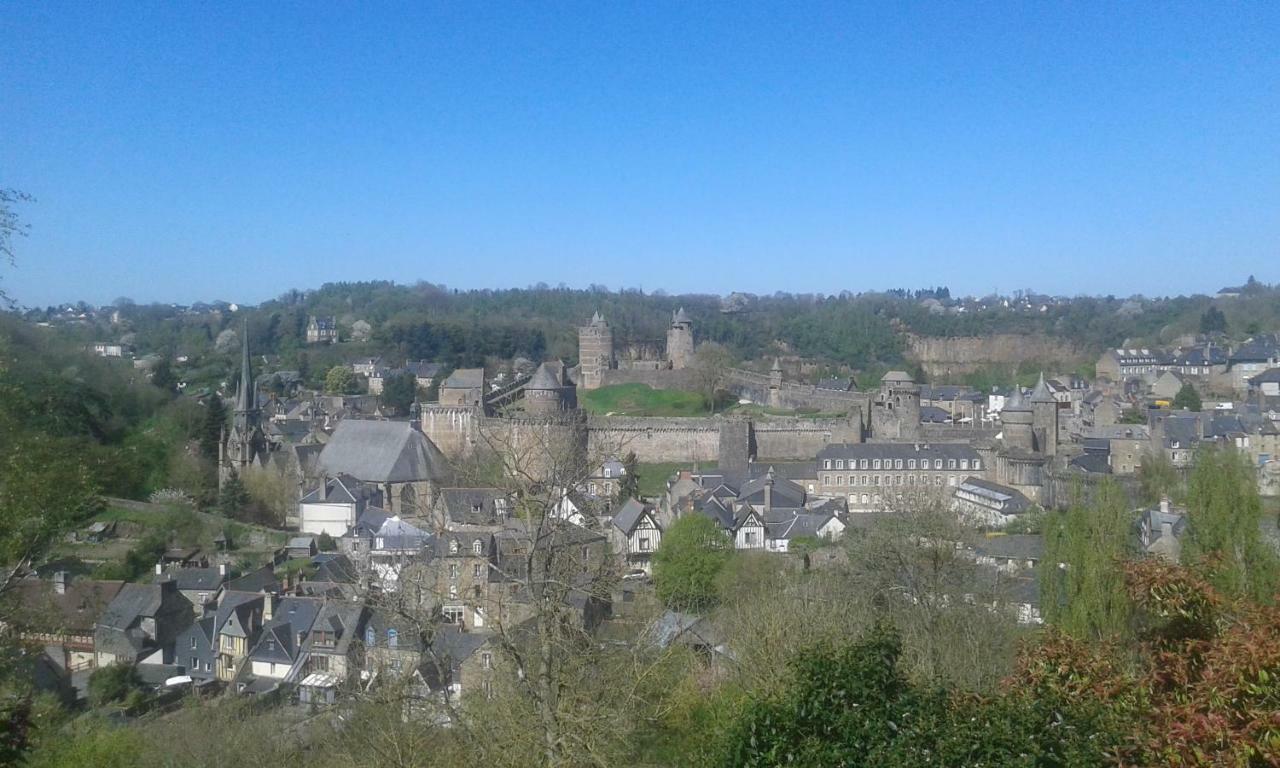 La Gerbaudiere Chambres&Table D Hotes Proche Mont Saint Michel Cuisine Maison Notre-Dame-du-Touchet 外观 照片